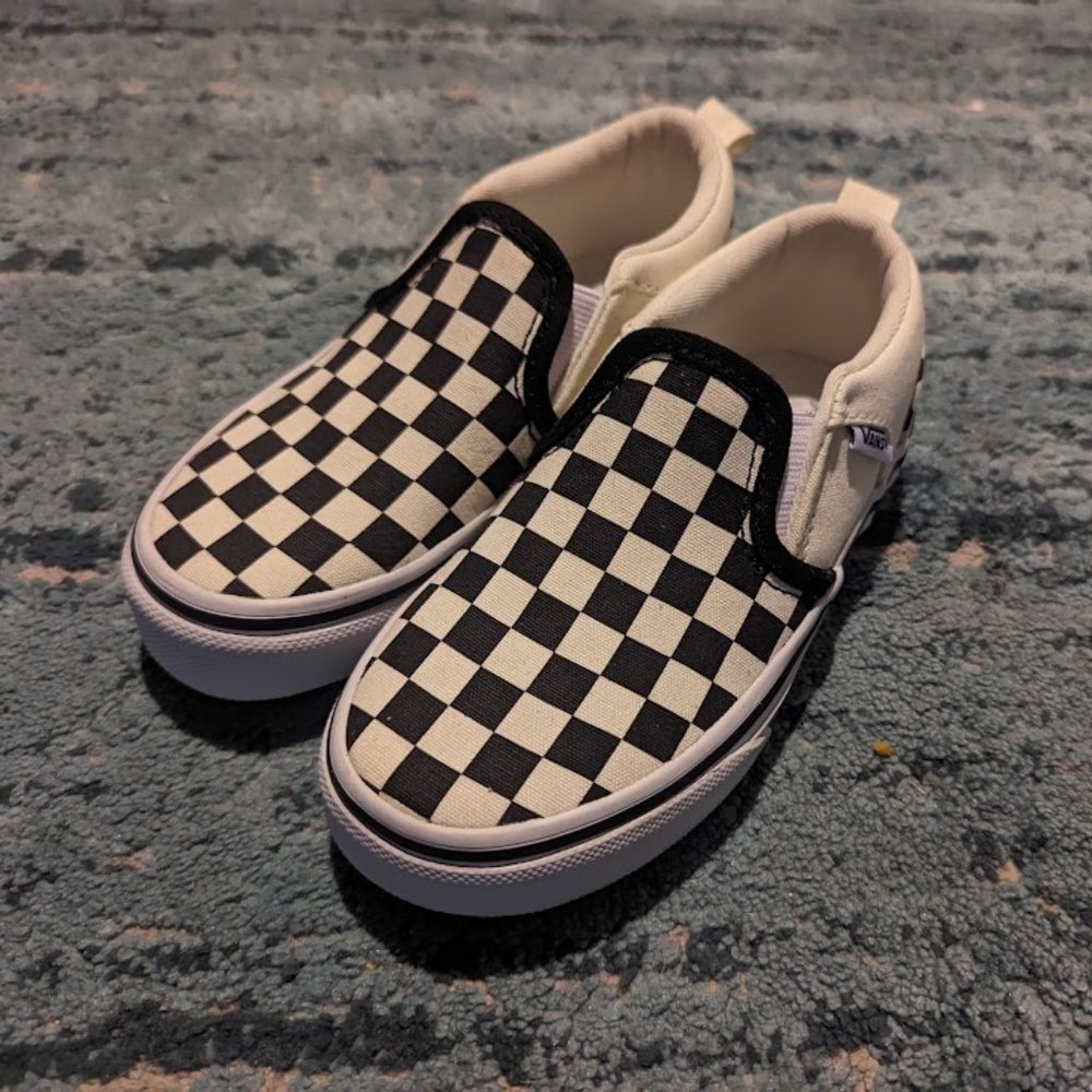 11c Vans Checkered Slip-Ons